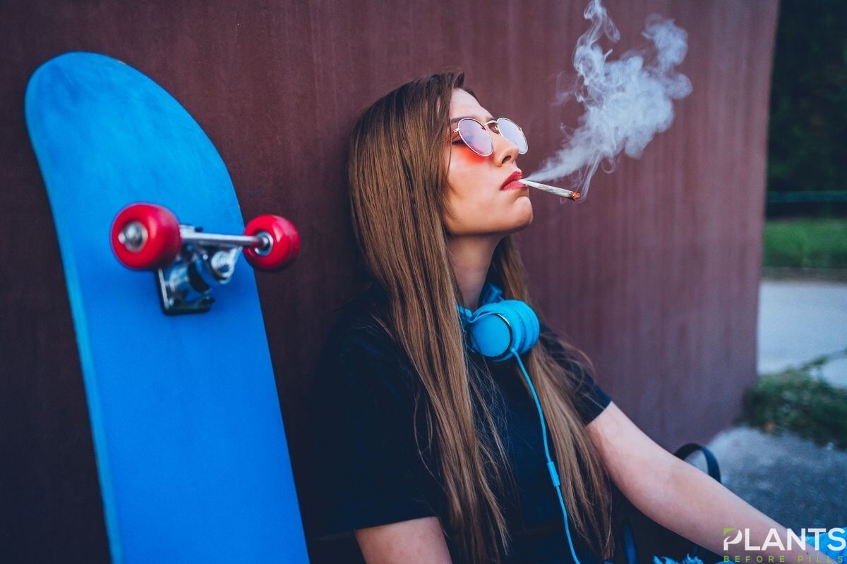 5 Negative Things About Smoking Weed