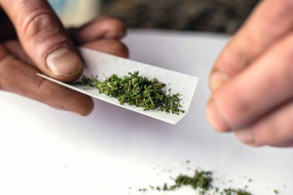 5 Negative Things About Smoking Weed